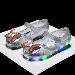 S chaussures de gelée arc princesse enfants enfants filles sandales LED LUMIÈME LUMINEMENT COFFORMAGE SOIR PARTING PERFORME Dance 240408
