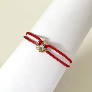 S Bijoux de bijoux bracelet luxueux bracelet en acier inoxydable trois anneaux Bracelet de taille de ruban de boucle en métal