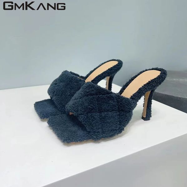 S Rabbit Hair Slippers Femmes Fashion Walk Show Mules Chaussures Femme Couleur Couleur Fourr