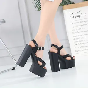 S Sandales 16cm Femmes noires Open Plateforme épaisse Chaussures féminines Talons hauts Sexy Coupages confortables Gothic Punk Sandal Shoe Talon