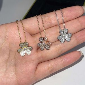 S Sier Diamond Clover ketting voor vrouwen zoete hartvormige bloemblaadjes