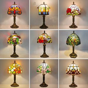 s Tiffany Color Glass Shade Resin Base Retro Estilo mediterráneo Lámpara de mesa Dormitorio Comedor Art Desk Light 1229