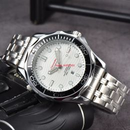 s182 Reloj unisex clásico con correa de cuero, reloj de buceo versátil, reloj de cuarzo, reloj informal y de negocios para hombres