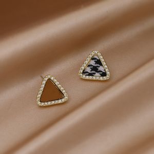 S2691 Bijoux de mode S925 Argent Post Stud Earrrings Strass Triangle Boucles d'oreilles