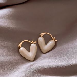 S3535 joyería de moda pendientes colgantes de corazón esmaltados Retro para mujer pendientes con hebilla de corazones de amor