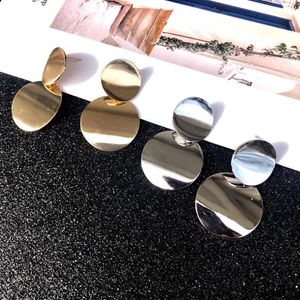 S3822 Europa moda aleación suave pendientes simples para mujer pendientes redondos colgantes