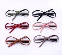 S910 Bijoux De Mode Vintage À La Main En Cuir PU Bowknot Barrette Pince À Cheveux Femmes Filles Épingle À Cheveux Dukbill Dentées Barrettes6500173