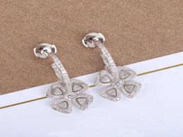 S925 Silver Charm Drop Brongle avec tous les diamants et la forme de fleur Design Hollow Design For Women Wedding Jewelry Gift Have Box STA3833003