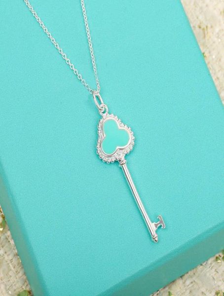 S925 Silver Charm Key Shape Pendant Collier avec couleur verte en platine a un sac de velet de tampon PS4330A1861999