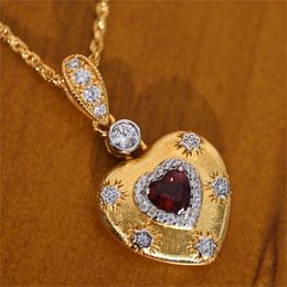 S925 Silver Garnet Love Collier Drawn Light Luxury Design Pendant Elegant Gold Stated Women's Cou