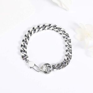 S925 bracelet lettre en argent rétro classique en argent sterling carte ronde bracelet lettre creuse hommes et femmes bracelet de marque ronde hip hop