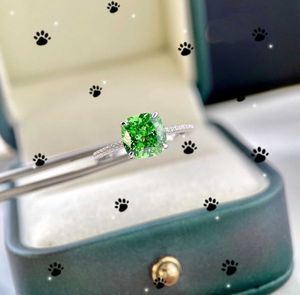 Anello a fascia con ciondolo punk in argento S925 con diamante di cristallo verde per il regalo di gioielli da sposa da donna con timbro sulla scatola PS3287A