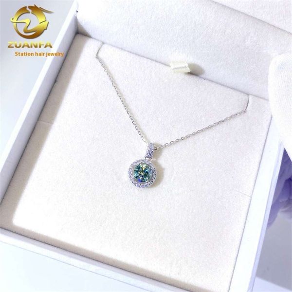 S925 Silver Sier incrusté bleu vert loinsanite diamant diamant coloré micro-collier incrusté avec couleur de feu pleine et pass