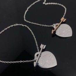 S925 Silver TiffanyJewelry Heart Pendants de haute qualité un bracelet de piercing de flèche simple et à la mode