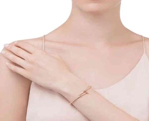 S925 sterling sier Schroefnagels klassieke zirkoon Armband Gouden Armbanden Punk voor Vrouwen Bt cadeau Luxe Superieure kwaliteit sieraden3522001093