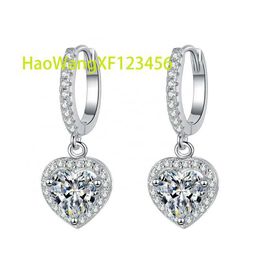 Pendientes de plata esterlina S925 Pendientes de moissanite Diamante en forma de corazón Joyería de moda simple