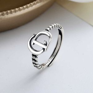 S925 Sterling Silver Ins Asymétrique English CD Ring Fashion Polyme et Niche Design