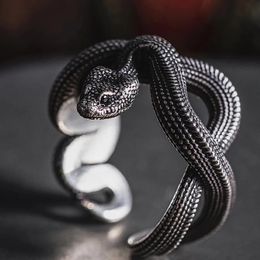 S925 Bague en argent sterling fait à la main dominateur rétro zodiaque serpent hommes national punk python enroulement bijoux accessoires 240220