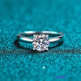 S925 Sterling zilveren ring Dames Moissanite ring Tiktok Hetzelfde sterling zilver verguld Pt950 Klassiek Vier Prong recht voor vrouwen huwelijkscadeau