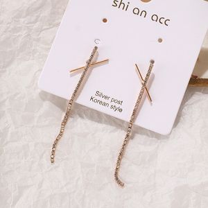 S993 Bijoux de mode chauds S925 Silver Post Long Tassel Earring Diamond Cross Stud Boucles d'oreilles