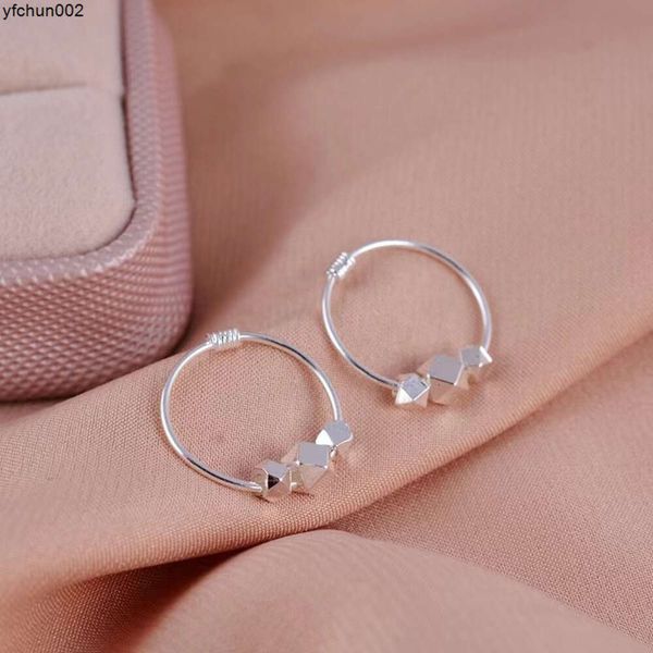 Boucles d'oreilles cassées en argent sterling S999 pour niche féminine légère bague végétarienne de luxe boucle à ressort style simple et cool sensation haut de gamme {catégorie}