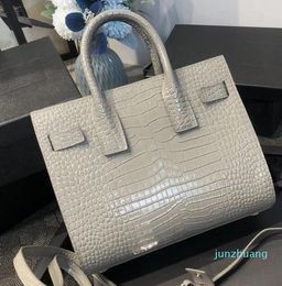 Sac De Jour Bolsos En relieve Cocodrilo Cuero brillante Diseñador 152 Asas tubulares Tote Acordeón Mujeres Hombres Latón Pies Monedero