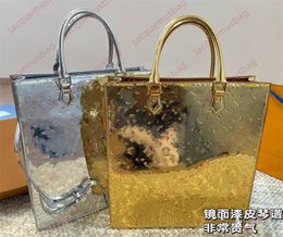 Sac Plat NV Sac Designer Freinez Handbag Femmes Gold Silver Silver Quality Mirror Patent Cuir Sacs Plats Tapés Bold Off Large sur le fourre-tout