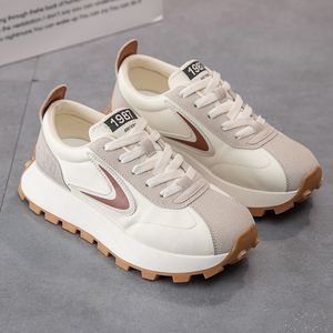 Safety Shoes 2023 Golf Comfortable Turf Walking Jogging Spring Autumn Woman Golfing Sport Sneakers 230211