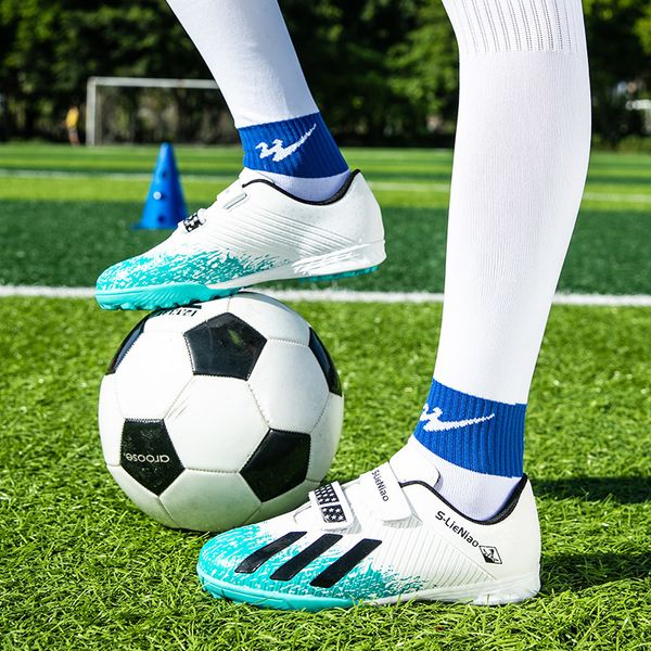 Chaussures de sécurité enfants Football bottes de Football enfants garçon fille baskets en cuir respirant et antidérapant adolescents adultes taille 3039 230922