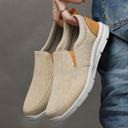 Veiligheidsschoenen Mannen Zomer Canvas Ademend Comfortabele Outdoor Slip Op Wandelschoenen Klassieke Loafers Voor 230710