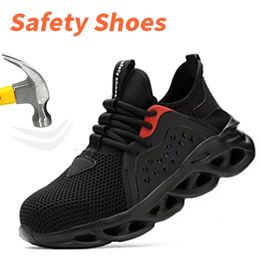 Chaussures de sécurité Smash Men Men Respirant Soufflement Boucade de travail légère de travail Boots en acier mâle 240410