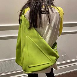 Bolsas de lona de cuero saffiano diseñador triángulo cruzado triángulo silueta cierre de cremallera embrague bolso bolso bolso de nylon bolso de hombro con correa para hombro