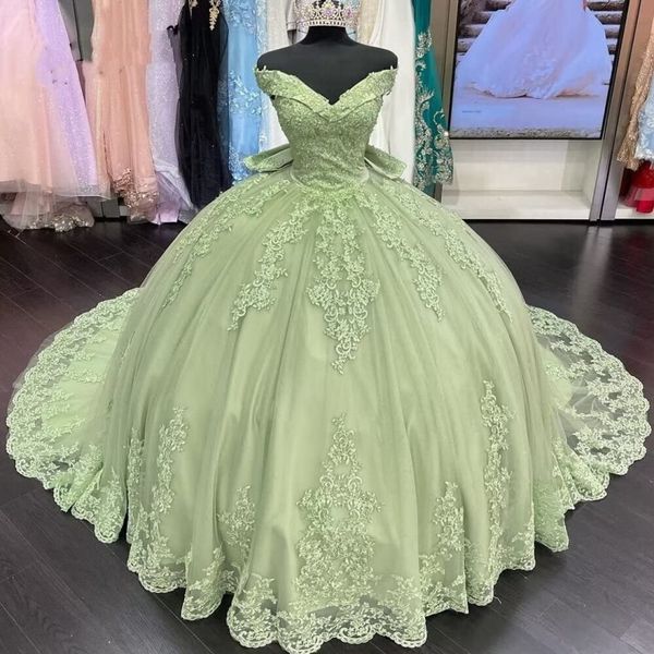 Vert sauge brillant hors épaule filles Appliques dentelle douce 16 robe de Quinceanera avec Cape dos papillon princesse robe de soirée