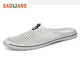 Saguaro Summer Slippers Men 2018 New Hollow Out Breathable Beach Sandals Chaussures Unisexe décontractées Slipon Flip Flip Zapatos9516808