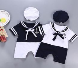 Matrozenkraag Babyjongenskleding Witte baby marineblauwe hoed bodysuits Gestreept matrozenshirt Ontspannen kinder marineacademie Zomer jumpsuits2602389