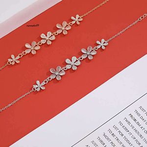 Sailormoon zuster Bracelet Designer merk Niche Design met een gevoel van licht Five Flower Fritillaria Pure Sier Bracelet voor vrouwen, eenvoudig en modieus