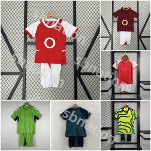 SAKA Retro Soccer Jerseys Kits Enfants G. JESUS ODEGAARD RICE HAVERTZ 2005 06 Gunners MARTINELLI SMITH ROWE NKETIAH ZINCHENKO SALIBA TROSSARD Ensembles de maillots de football 02 04