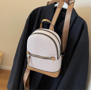 Sac à bandoulière de vente Couleur de style collégial assorti de loisirs en cuir sac à dos Small and Light Letter Imprimé sac à main Double Zipper Fashion Backpacks 2325 #