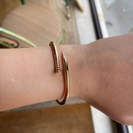 Sales Without Box Nail Bracelet Designer Dupe Bracelet Rose Gold Women Men Cuff Gold Bangle Luxury Classic Bracelets Jewelry Valentine's Day Gift