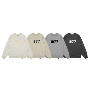 Même fil à double fil FGO American 1977 Floqué à sweat en peluche à cou rond imprimé pour les couples hommes et femmes à la mode lâche en grandes tailles