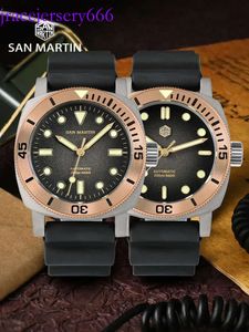 San Martin 42 mm Retro Titanium Diver Watch NH35 Automatische mannen Mechanische horloges Bronze bezel Sapphire Luminous waterdichte 200m