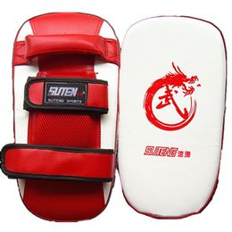 Bolsa de arena Boxeo Muay Thai Almohadilla de perforación cuadrada Escudo de ataque curvo Equipo de práctica de guante de entrenamiento 230412