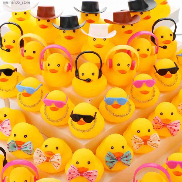 Sable Player Water Fun 48 Pièces de jouets de bain de canard en caoutchouc Loose Duck Yellow Duck Car Decoration Childrens Douche de Noël Party Discount Q240426