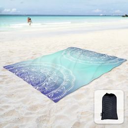 Mat de sable à couverture de plage de sable avec poches d'angle et sac en mesh pour plage PartavelcampingBlue et Mandala rose 240416