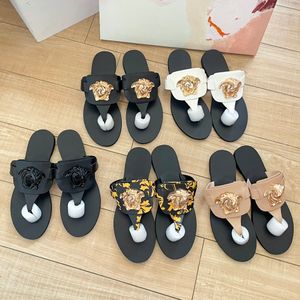 Sandal Flops Designer Flip Mules Sliders Womens New Flat Outdoors Fashion Versa Casual Summer Summer Sexy Loafer Slippers Mens Plach Pool White Slide Lady