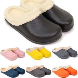Sandal Free A18 Slides Designer Expédition Sliders pour Gai Pantoufle Mules Men Women Slippers Trainers Sandles C F6C WO F6