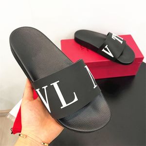 Sandale Flip Caoutchouc Rouge Vlogo Pour Pantoufle Sandale Semelle Femme Plage Rivet Talon Luxe Designer Chaussure En Plein Air Slide Homme Vltn Cuir Tazz F Fjan