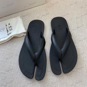 Sandalen 10a topkwaliteit sandaal beroemde ontwerper vrouw Schoen mode sandale buitenshuis Beac Rubber slides mannen zwart huis Slippers Slipper luxe Zomer platte Slide T24