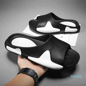 Sandalen 2022 Mode Home Slippers Slip op Flats Mannen Hotel Indoor Flat Plat Schoenen Vrouwelijke Dia's Zomer Antislip Family Bathroom Sandal 1213