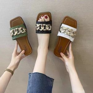 Sandales à boutons avec anneau pour femmes, pantoufles d'été, à la mode, plates, chaussures de plage, pour la maison, nouvelle collection 2022